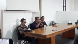 Rocky Gerung saat konferensi pers di Menteng, Jakarta Pusat, Jumat, 4/8/2023 | Syahrul Baihaqi/Forum Keadilan