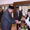 SBY dan Megawati bersalaman di pemakaman Habibie