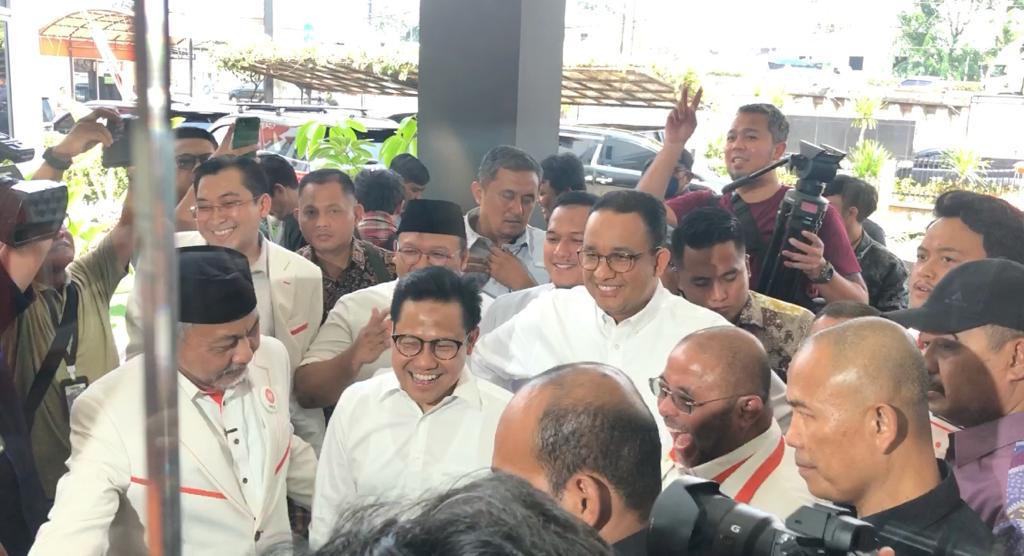 Anies Baswedan dan Cak Imin tiba di DPP PKS DPP PKS kawasan TB Simatupang Pasar Minggu, Jakarta Selatan, Selasa, 12/9/2023.