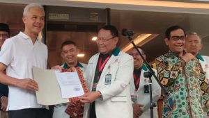 Pasangan bakal calon presiden dan calon wakil presiden (capres-cawapres) Ganjar Pranowo dan Mahfud MD selesai menjalani pemeriksaan kesehatan sebagai syarat pendaftaran Pilpres 2024, Minggu, 22/10/2023 | Ist