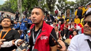 Anggota Dewan Pembina DPP Partai Solidaritas Indonesia (PSI) Giring Ganesha di Kantor Komisi Pemilihan Umum (KPU), Menteng, Jakarta Pusat, Rabu, 25/10/2023 | Novia Suhari/Forum Keadilan