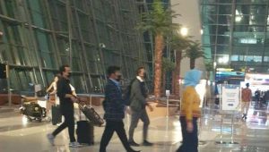 Menteri Pertanian (Mentan) Syahrul Yasin Limpo (SYL) yang mengenakan baju kotak-kotak tiba di Indonesia melalui Bandara Soekarno-Hatta (Soetta), Tangerang, Rabu, 4/10/2023 petang tadi