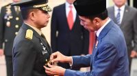 Presiden RI Joko Widodo (Jokowi) melantik Letnan Jenderal TNI Agus Subiyanto menjadi Kepala Staf TNI Angkatan Darat (KSAD) di Istana Negara, Jakarta Pusat, Rabu, 25/10/2023 siang.