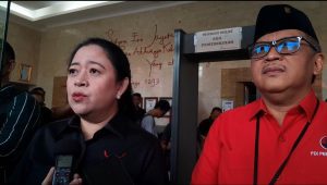 Puan Maharani bersama dengan Hasto Kristianto, di Gedung DPP PDIP jelang pengumuman cawapres Ganjar Pranowo, Rabu, 18/10/2023 | Novia Suhari/Forum Keadilan
