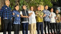 Prabowo bersama elit partai di koalisinya memberikan keterangan pers di Jalan Kartanegara, Jakarta Selatan, Jumat 13/10/2023.