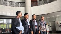 Tim Kuasa Hukum aliansi 98 di Gedung Mahkamah Konstitusi, Jakarta Pusat, Senin, 23/10/2023 | Novia Suhari/Forum Keadilan