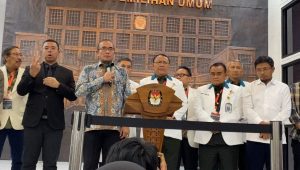 Ketua KPU RI Hasyim Asy'ari dalam konferensi pers di Gedung KPU RI, Jakarta Pusat, Jumat, 27/10/2023 | Ari Kurniansyah/Forum Keadilan
