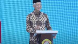 Ganjar Pranowo dalam acara Rakernas LDII 2023, di Grand Ballroom Gedung Serba Guna (GSG) Pondok Pesantren (Ponpes) Minhaajurrosyidin, Jakarta, pada Rabu, 8/11/2023 | Youtube LDII TV