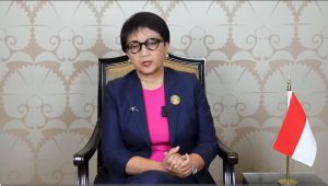 Menlu Retno Marsudi memberikan keterangan hasil KTT OKI di Riyadh, Arab Saudi, Minggu, 12/11/2023 | YouTube Sekretariat Presiden