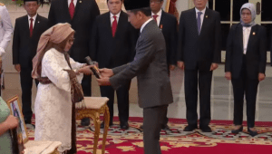 Presiden Joko Widodo (Jokowi) resmi memberikan gelar Pahlawan Nasional ke-6 tokoh di Istana Negara, Jakarta Pusat, Jumat, 10/11/2023 | YouTube Sekretariat Presiden