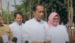 Keterangan pers Presiden Jokowi usai hadiri Gerakan Tanam Pohon Bersama di Hutan Kota JIEP kawasan industri Pulo Gadung, Jakarta Timur, Rabu, 29/11/2023 | YouTube Sekretariat Presiden