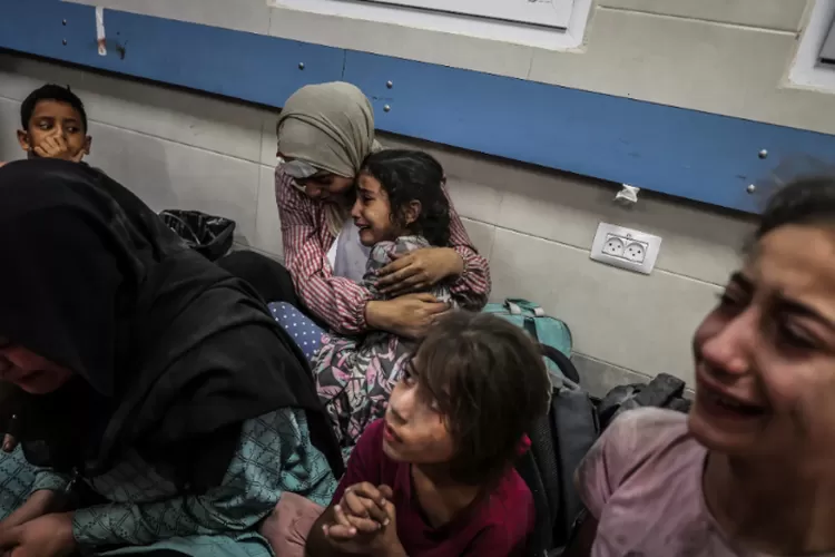Warga Gaza berlindung di Rumah sakit