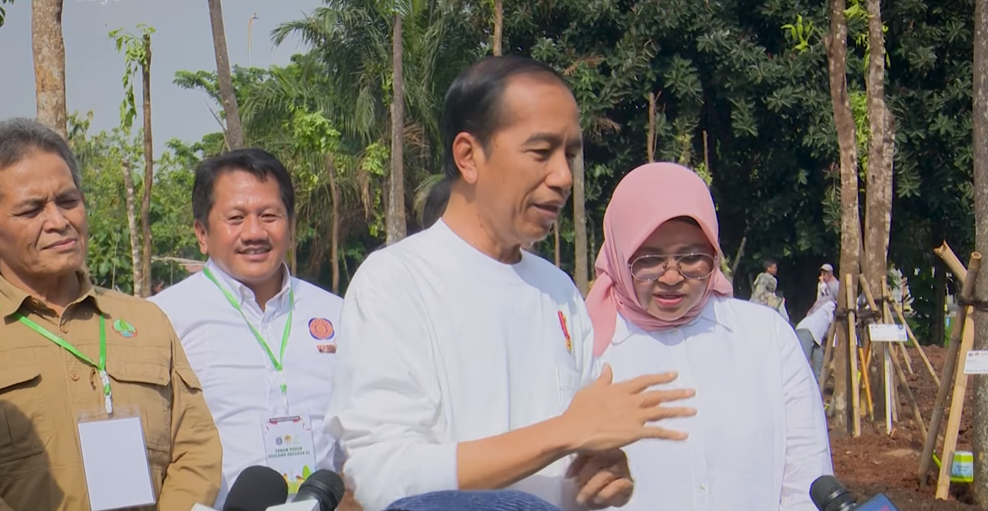 Presiden Joko Widodo (Jokowi) Menghadiri Gerakan Tanam Pohon Bersama, di Hutan Kota JIEP kawasan industri Pulo Gadung, Jakarta Timur, Rabu, 29/11/2023. | YouTube Sekretariat Presiden
