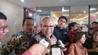Pengacara Syahrul Yasin Limpo, Djamaludin Koedoeboen, saat doorstop di Bareskrim Polri, Jakarta Selatan, Rabu, 29/11/2023 | M. Hafid/Forum Keadilan