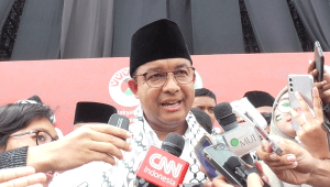 Anies Baswedan memberikan keterangan saat mengikuti Aksi Damai Bela Palestina di Monas, Jakarta Pusat, Minggu 5/11/2023 | Syahrul Baihaqi