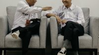 Momen pasangan calon nomor urut 3, Ganjar Pranowo dan Mahfud MD, berbincang jelang debat perdana Pilpres 2024, Selasa, 12/12/2023 | Instagram @ganjarpranowo