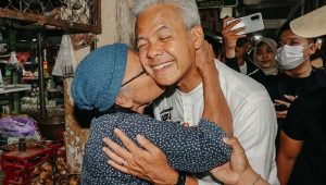 Momen calon presiden nomor urut 3 Ganjar Pranowo safari politik ke Pasar Wonogiri, Jawa Tengah, Jumat, 29/12/2023 | Instagram @ganjarpranowo