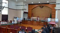 Hakim Tunggal Pengadilan Negeri Jakarta Selatan Imelda Herawati saat membacakan putusan sidang praperadilan Firli Bahuri, Selasa, 19/12/2023 | M. Hafid/Forum Keadilan