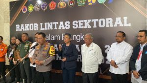 Kapolri Jenderal Listyo Sigit Prabowo saat menyampaikan keterangan kepada media di kawasan Hotel Bidakara, Pancoran, Jakarta Selatan, Kamis, 7/12/2023 | Ari Kurniansyah/Forum Keadilan