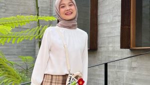 Fashion hijab ala Selebgram Amelia Andini | Instagram @ameliaandanii