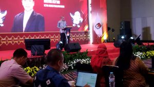 Komisi Pemilihan Umum (KPU) melantik 5.741.127 petugas Kelompok Penyelenggara Pemungutan Suara (KPPS) di seluruh Indonesia