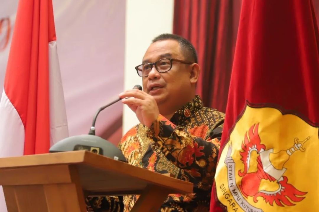 Jokowi Segera Terbitkan Keppres Pemberhentian Hasyim Asy’ari dari Ketua KPU