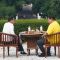 Momen Jokowi dan Airlangga Olahraga-Sarapan Bareng di Kebun Raya Bogor
