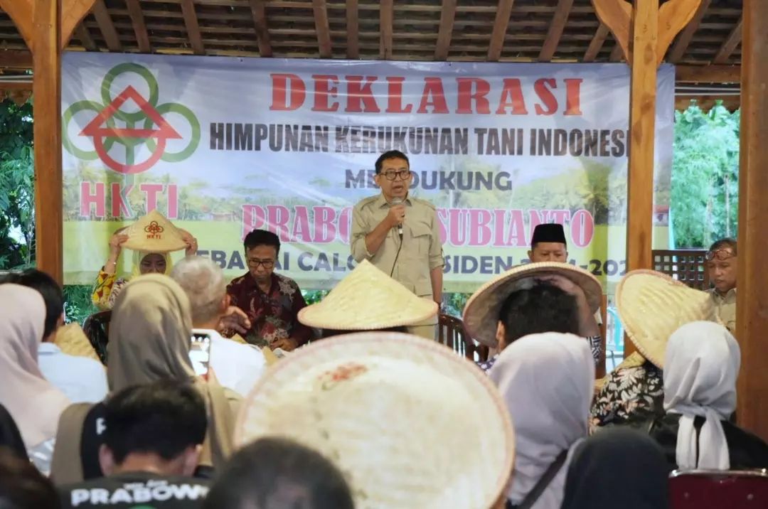 Fadli Zon Menghadiri Deklarasi Himpunan Kerukunan Tani Indonesia di Warung Kopi Simpang Sentul, Kabupaten Bogor, Jumat, 19/1/2024 | Instagram @fadlizon