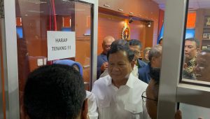 Calon presiden (capres) nomor urut 2 yang juga Menteri Pertahanan RI Prabowo Subianto menghadiri undangan diskusi di Kantor PWI Pusat kawasan Kebon Sirih, Jakarta Pusat, Kamis, 4/1/2024 | Merinda Faradianti/Forum Keadilan