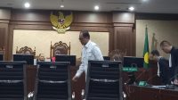 Mantan pejabat Ditjen Pajak Kementerian Keuangan Rafael Alun Trisambodo usai menjalani sidang vonis di Pengadilan Negeri Jakarta Pusat, Senin, 8/1/2024 | M. Hafid/Forum Keadilan