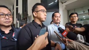 AimanWitjaksono menjalani sidang praperadilan perdana atas kasus dugaan penyebaran hoax terkait pernyataan Polri tidak netral Pemilu 2024 di Pengadilan Negeri Jakarta Selatan, Senin, 19/2/2024.