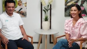 Selebritis sekaligus aktivis lingkungan Nadia Mulya di Podcast Carbon Forum bersama Ketua Dewan Pengawas ACEXI Poempida Hidayatulloh, Jumat 2/2/2024. | Merinda Faradianti/Forum Keadilan