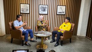 Calon anggota legislatif (caleg) Chong Sung Kim dalam salah satu program Podcast Hanya Disini (PHD) 4K Forum Keadilan, di kafe Malacca Toast, Juanda, Jakarta Pusat, Kamis 1/2/2024 | Ari Kurniansyah/Forum Keadilan
