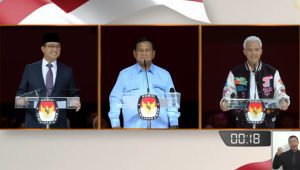 Ketiga capres saling mengadu gagasan di Debat Kelima Pilpres 2024 di JCC Senayan, Jakarta Pusat, Minggu 4/2/2024. | Youtube KPU RI
