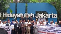 Civitas academica UIN Syarif Hidayatullah Jakarta saat membacakan Seruan Ciputat pada Senin, 5/2/2024 | M. Hafid/Forum Keadilan