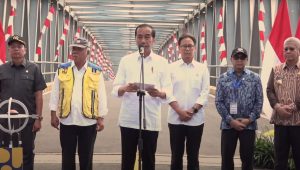 Presiden Republik Indonesia (RI) Joko Widodo (Jokowi) meresmikan Duplikasi Jembatan Kapuas (JK) I, di Kota Pontianak, Kalimantan Barat, Kamis, 21/3/2024 pagi | Dok. Sekretariat Kabinet RI