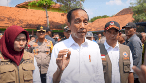 Keterangan pers Presiden Jokowi setelah tinjau korban banjir di SMK Ganesa, Demak, Jumat, 22/3/2024 | YouTube Sekretariat Presiden