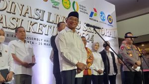 Menko PMK Muhadjir Effendy saat konferensi pers di Birawa Assembly Hall Hotel Bidakara, Jakarta Selatan, Senin, 25/3/2024.