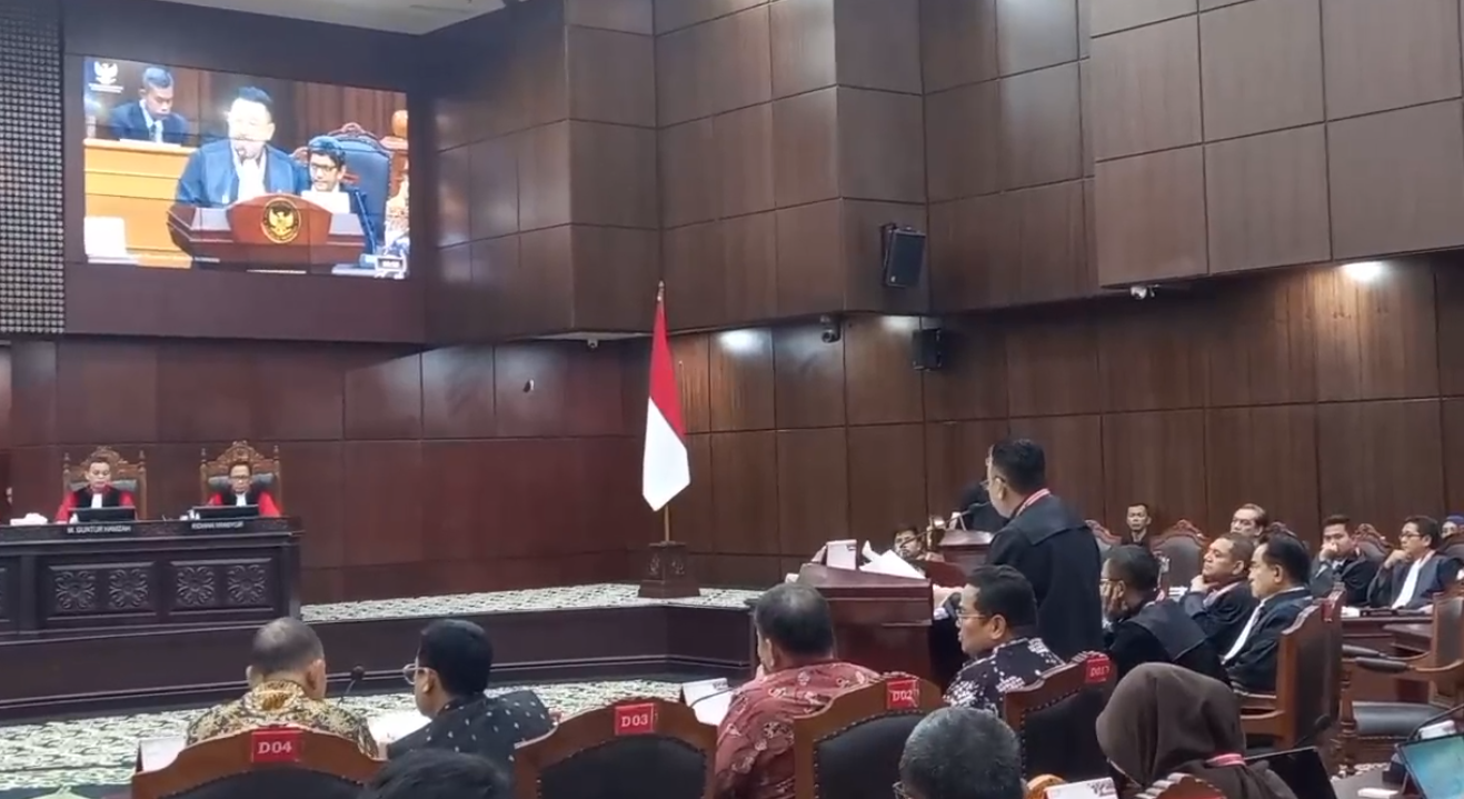 Otto Sebut Gugatan AMIN di MK Nyasar ke Mana-mana Seperti Petitum Sapu Jagat