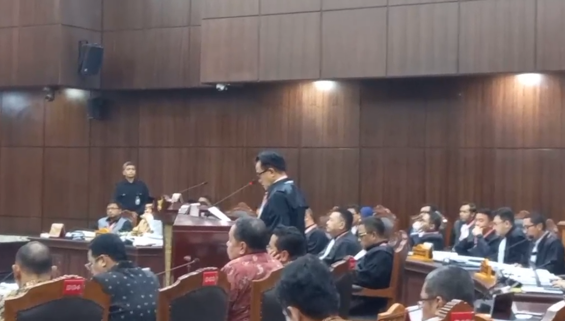 Ketua Tim Hukum Nasional Prabowo Subianto-Gibran Rakabuming Raka, Yusril Ihza Mahendra dalam sidang di Mahkamah Konstitusi (MK), Jakarta Pusat, Kamis, 28/3/2024 | M. Hafid/Forum Keadilan