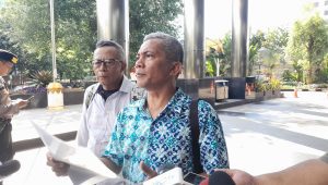 Sekretaris IAW Iskandar Sitorus memberikan keterangan di Gedung Merah Putih KPK, Jakarta Selatan, Senin, 22/4/2024 | Novia Suhari/Forum Keadilan