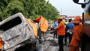 Kecelakaan maut terjadi di ruas jalan Tol Jakarta-Cikampek Km 58 arah Jakarta menuju Cikampek, Senin, 8/4/2024 | ist