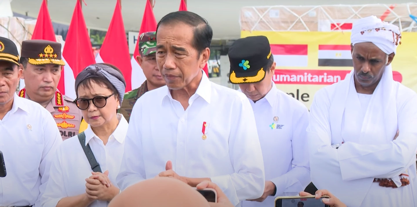 Jokowi Pastikan Pemerintah Bayar Utang Rp104 T ke Pupuk Indonesia