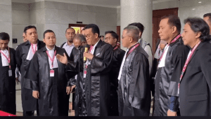 Refly Harun memberikan keterangan di Gedung MK, Jakarta Pusat, Kamis, 4/4/2024. I Syahrul Baihaqi/Forum Keadilan