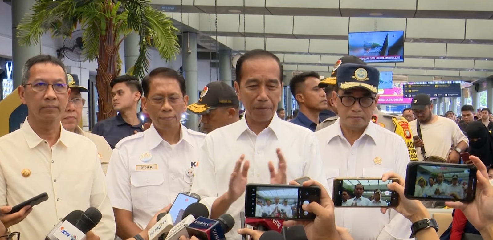 Tinjau Arus Mudik Lebaran, Jokowi: Masalah Kecil, Segera Selesaikan