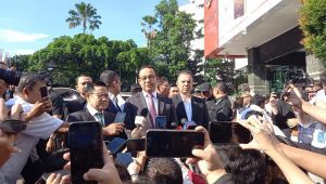 Anies Baswedan menghadiri sidang putusan sengketa Pilpres 2024 di Gedung MK, Senin, 22/4/2024. I Syahrul Baihaqi