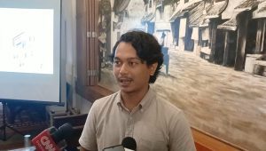 Peneliti Perludem Kahfi Adnan memberikan keterangan kepada awak media, Rabu, 24/4/24. | Syahrul Baihaqi/Forum Keadilan