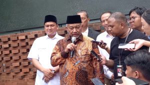 Presiden PKS Ahmad Syaikhu usai menghadiri acara pembubaran Timnas AMIN di kediaman Anies Baswedan, Lebak Bulus, Jakarta Selatan, Selasa, 30/4/2024. | M.Hafid/Forum Keadilan