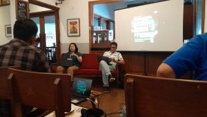 Dr Ahmad Sofian (Kanan), Violla Reninda (Kiri), dalam diskusi publik bersama KontraS, di Kedia Tjikini, Jakarta Pusat, 30/4/24. | Novia Suhari/Forum Keadilan