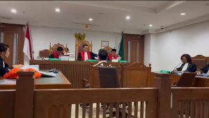 Terdakwa penipuan dan Tindak Pidana Pencucian Uang (TPPU) serta penggelapan puluhan miliar rupiah Edi Gunawan saat menjalani sidang dengan agenda pembacaan tuntutan di Pengadilan Tindak Pidana Korupsi (Tipikor) Jakarta Pusat, Selasa, 30/4/2024 | Merinda Faradianti/Forum Keadilan